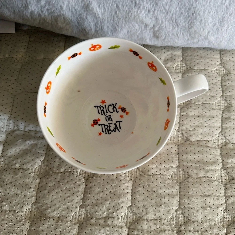 Portobello by design Halloween coffee mug 31/2” length